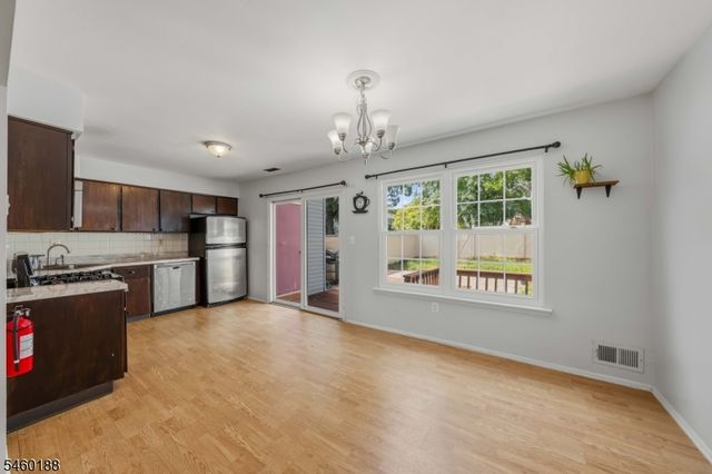 35 Byrnes Ln, Sayreville Boro, NJ 08872