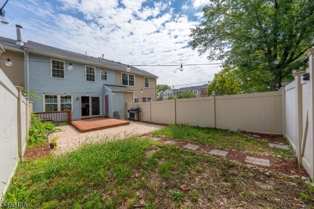 35 Byrnes Ln, Sayreville Boro, NJ 08872