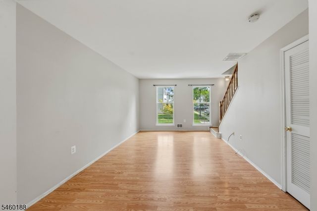 35 Byrnes Ln, Sayreville Boro, NJ 08872
