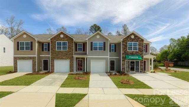 6006 Guildford Hill Lane, Charlotte, NC 28215
