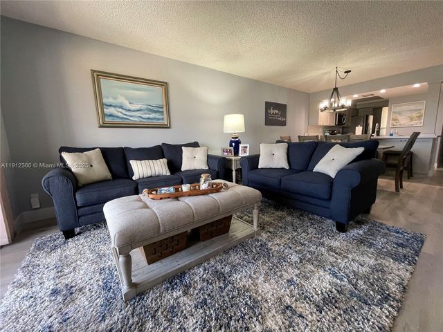 545 SE 12th St 403, Dania Beach, FL 33004