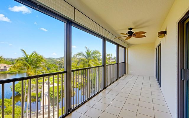 545 SE 12th St 403, Dania Beach, FL 33004