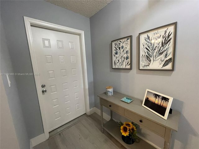 545 SE 12th St 403, Dania Beach, FL 33004