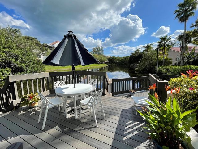 545 SE 12th St 403, Dania Beach, FL 33004