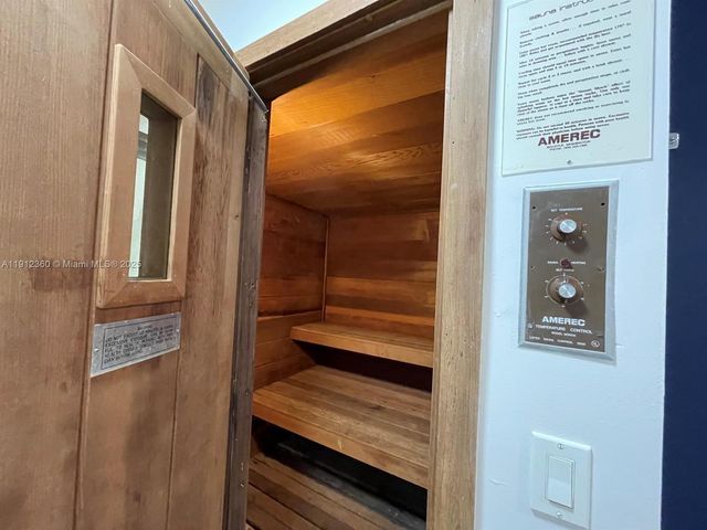 545 SE 12th St 403, Dania Beach, FL 33004