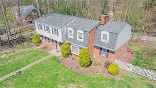 100 Green Forest Dr, Economy, PA 15005
