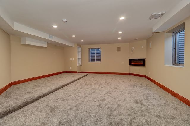 26025 Whispering Woods Circle, Plainfield, IL 60585
