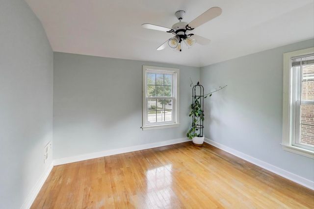 7805 W Farragut Avenue, Chicago, IL 60656