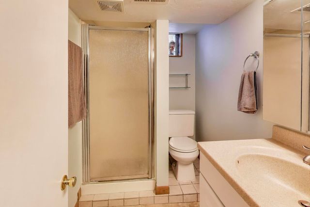 7805 W Farragut Avenue, Chicago, IL 60656