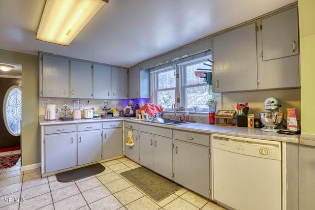 2049 North Highway 70, Rogersville, TN 37857