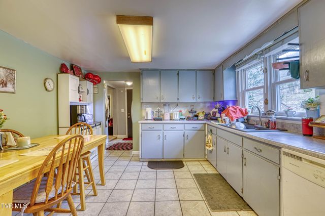 2049 North Highway 70, Rogersville, TN 37857