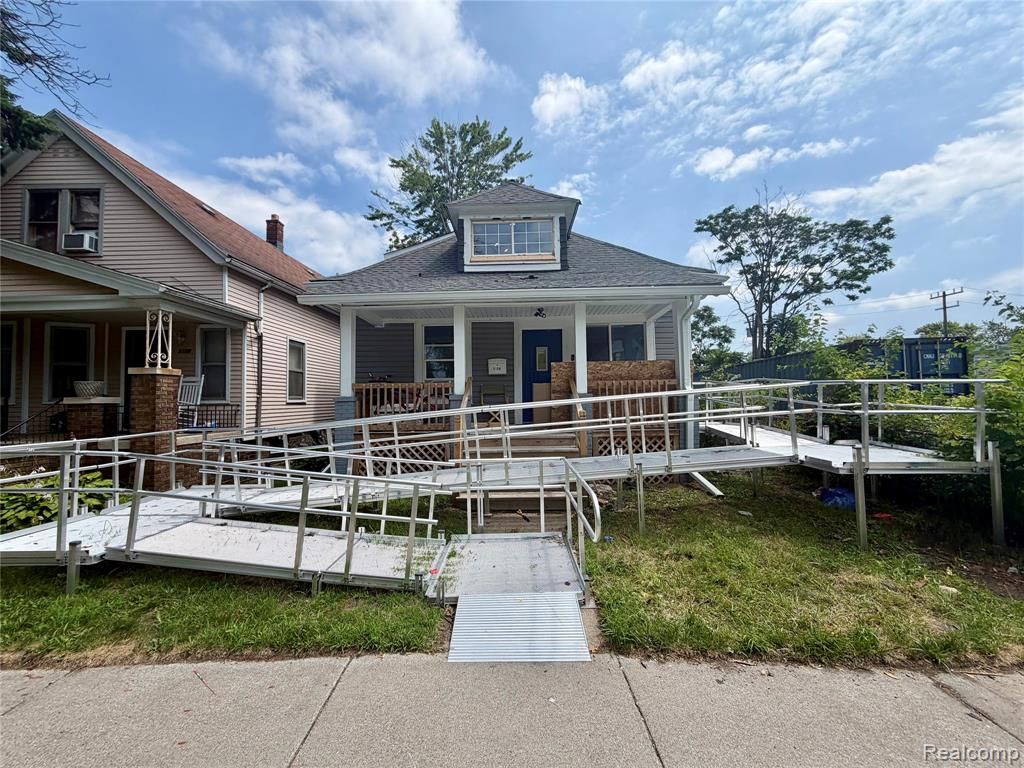 5120 Belvidere Street, Detroit, MI 48213