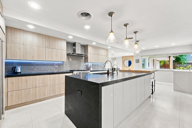 4710 NE 27TH Avenue, Fort Lauderdale, FL 33308