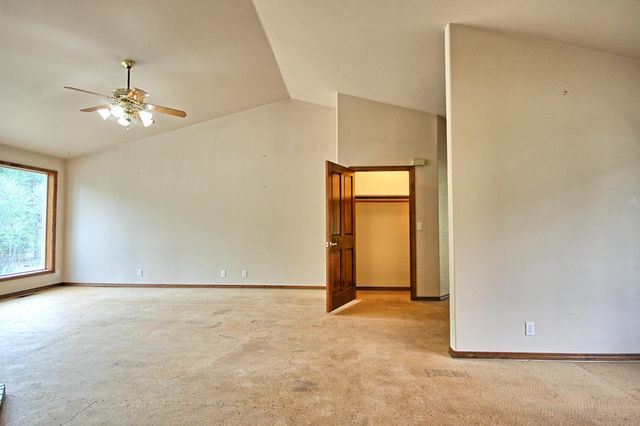 7255 Upper Applegate Road, Jacksonville, OR 97530