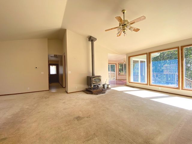 7255 Upper Applegate Road, Jacksonville, OR 97530