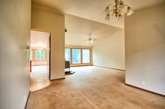 7255 Upper Applegate Road, Jacksonville, OR 97530