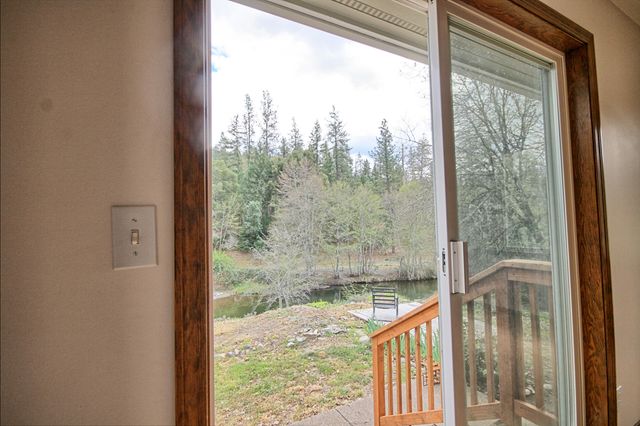 7255 Upper Applegate Road, Jacksonville, OR 97530