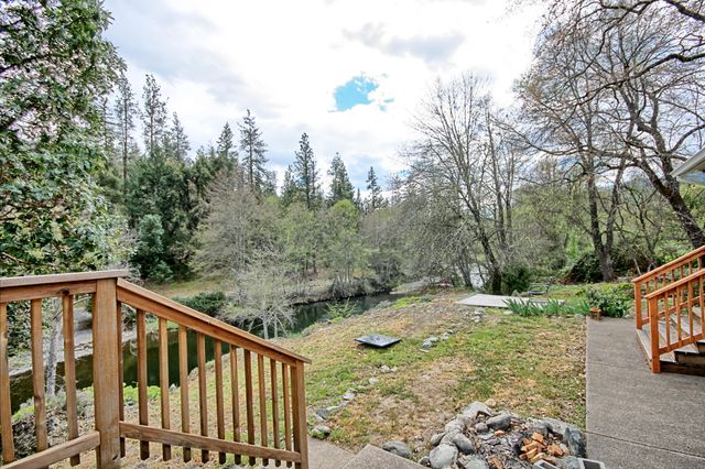 7255 Upper Applegate Road, Jacksonville, OR 97530