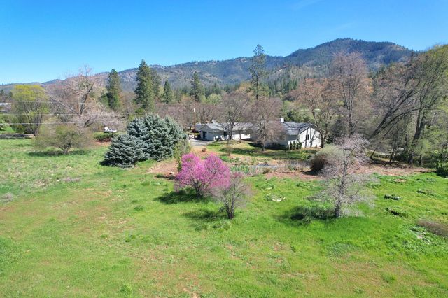 7255 Upper Applegate Road, Jacksonville, OR 97530
