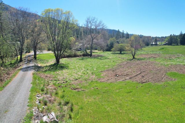 7255 Upper Applegate Road, Jacksonville, OR 97530