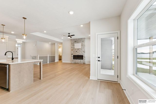 6326 N 207 Street, Elkhorn, NE 68022