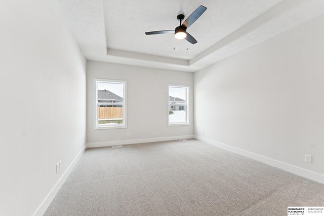 6326 N 207 Street, Elkhorn, NE 68022