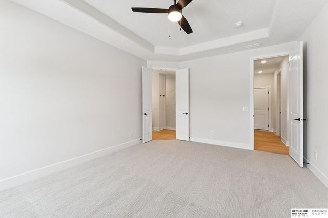 6326 N 207 Street, Elkhorn, NE 68022