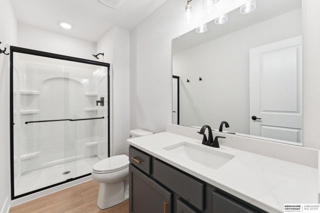 6326 N 207 Street, Elkhorn, NE 68022