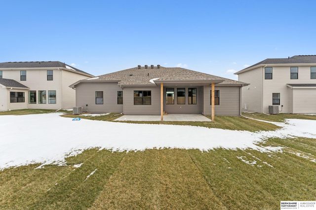 6326 N 207 Street, Elkhorn, NE 68022