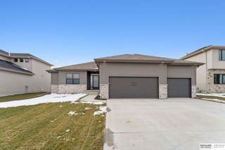 6326 N 207 Street, Elkhorn, NE 68022