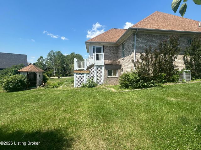6700 Fenwick Dr, Louisville, KY 40228