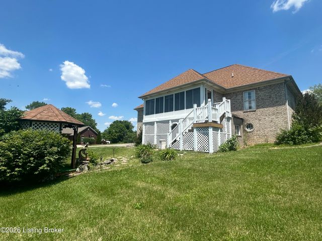 6700 Fenwick Dr, Louisville, KY 40228