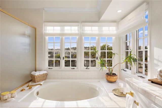 22671 Puntal Lana, Mission Viejo, CA 92692