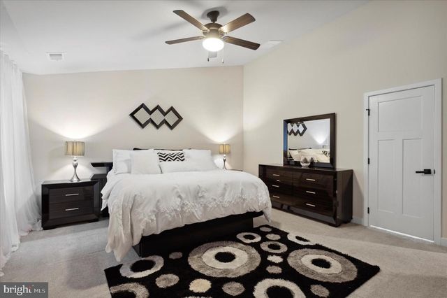 1215 BENJAMIN DR, Kennett Square, PA 19348