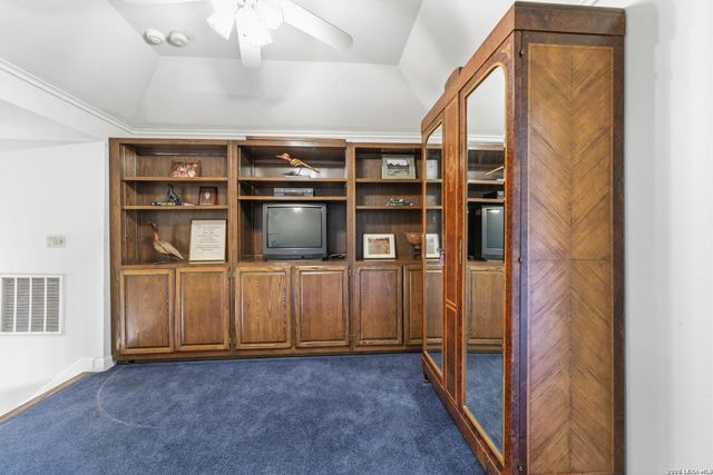 35 Haverhill Way, San Antonio, TX 78209