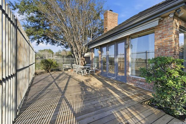 35 Haverhill Way, San Antonio, TX 78209