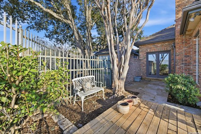 35 Haverhill Way, San Antonio, TX 78209