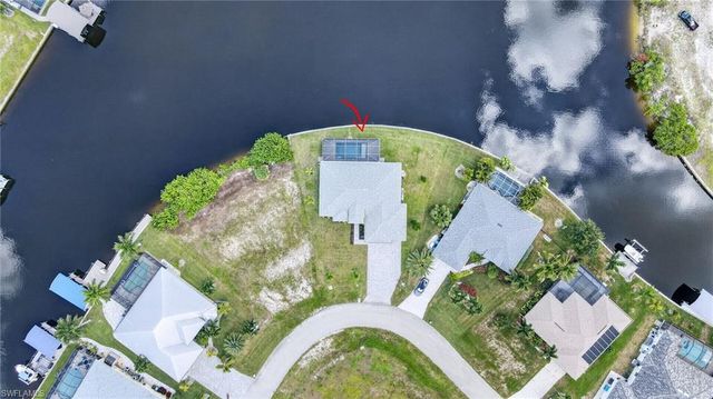 913 33rd PL, Cape Coral, FL 33993