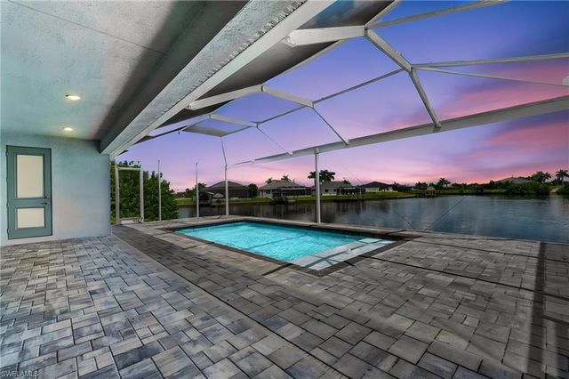 913 33rd PL, Cape Coral, FL 33993