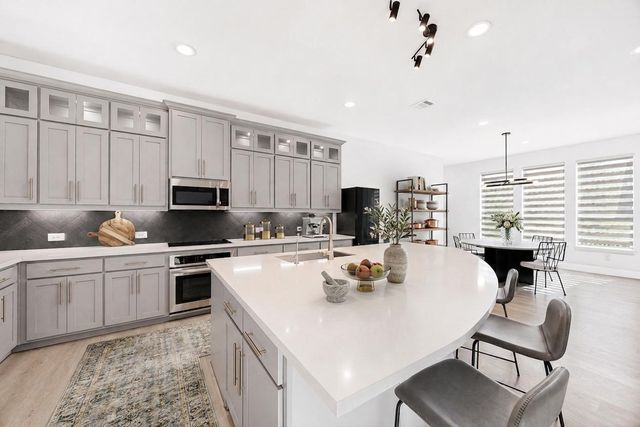 1655 Fagan Street, Farmers Branch, TX 75234