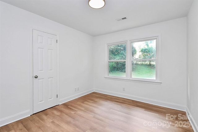 3915 Crestridge Drive, Charlotte, NC 28217