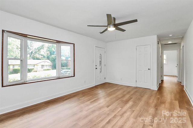 3915 Crestridge Drive, Charlotte, NC 28217