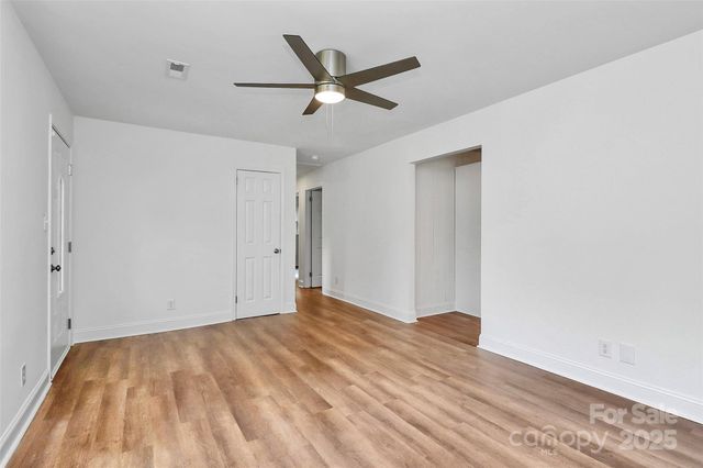 3915 Crestridge Drive, Charlotte, NC 28217