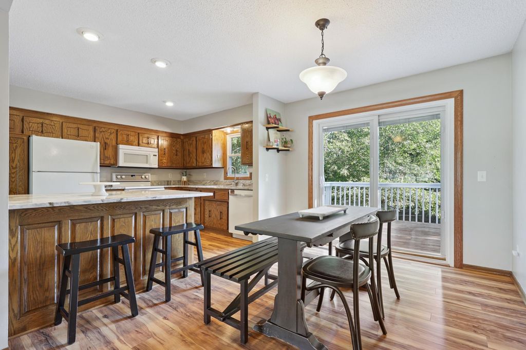 1960 Mankato Circle NE, Ham Lake, MN 55304