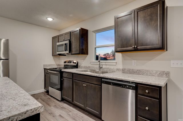 330 Ranger Lane, Dale, IN 47523