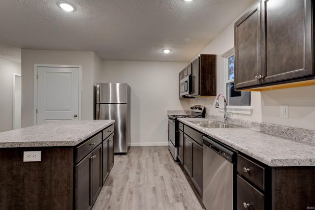 330 Ranger Lane, Dale, IN 47523