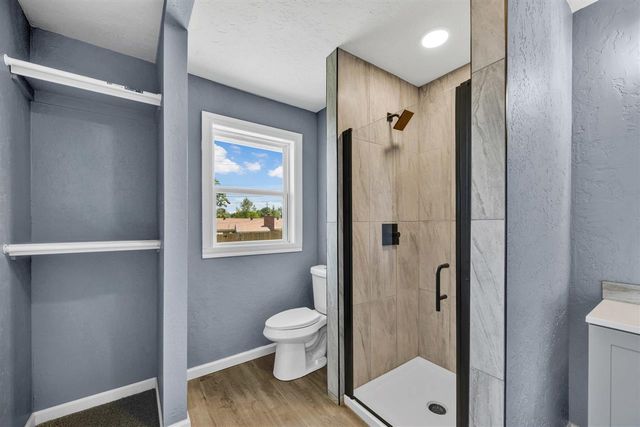 6 SW 51st St, Lawton, OK 73505