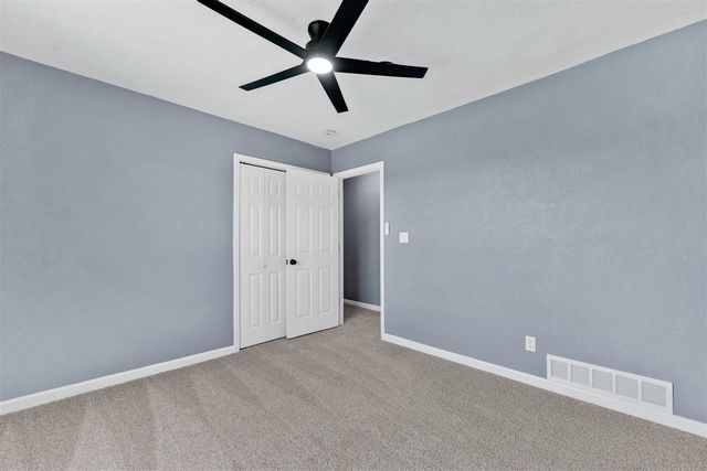 6 SW 51st St, Lawton, OK 73505