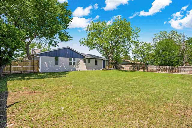 6 SW 51st St, Lawton, OK 73505