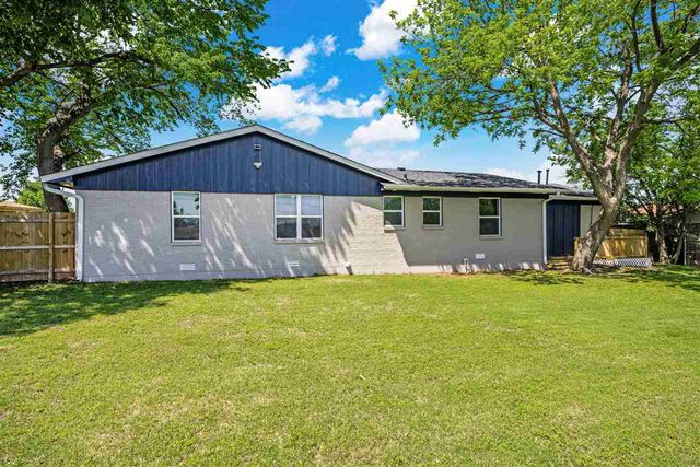 6 SW 51st St, Lawton, OK 73505